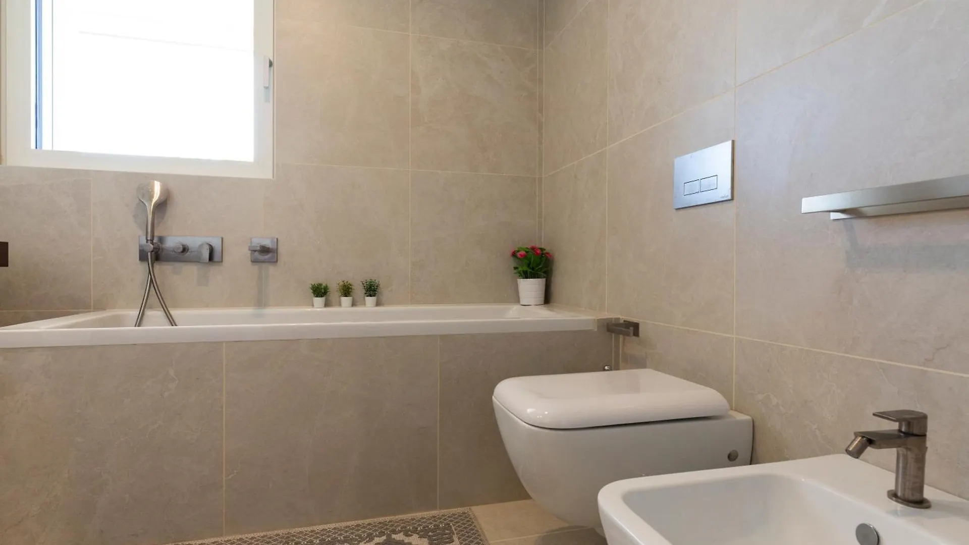 Torre Milano Luxury Apartment