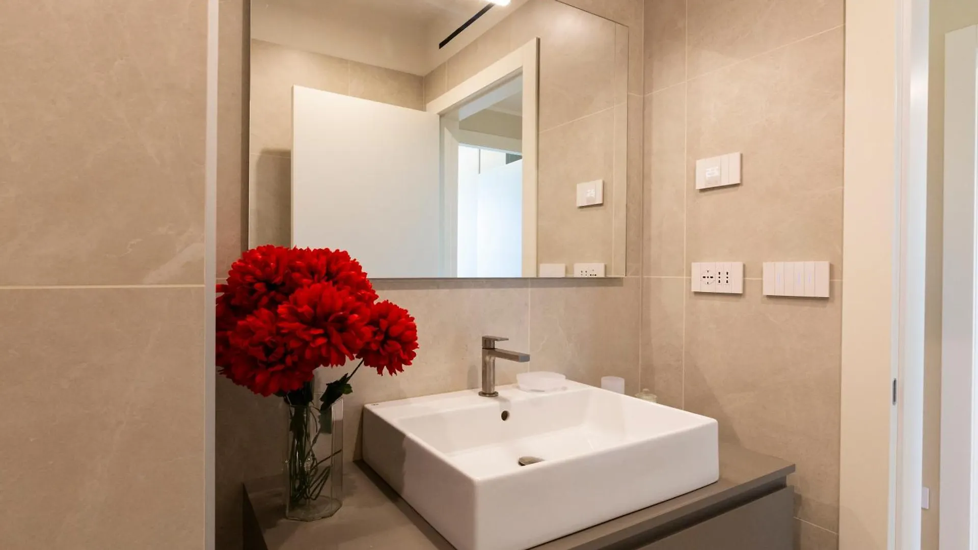 Torre Milano Luxury Apartment